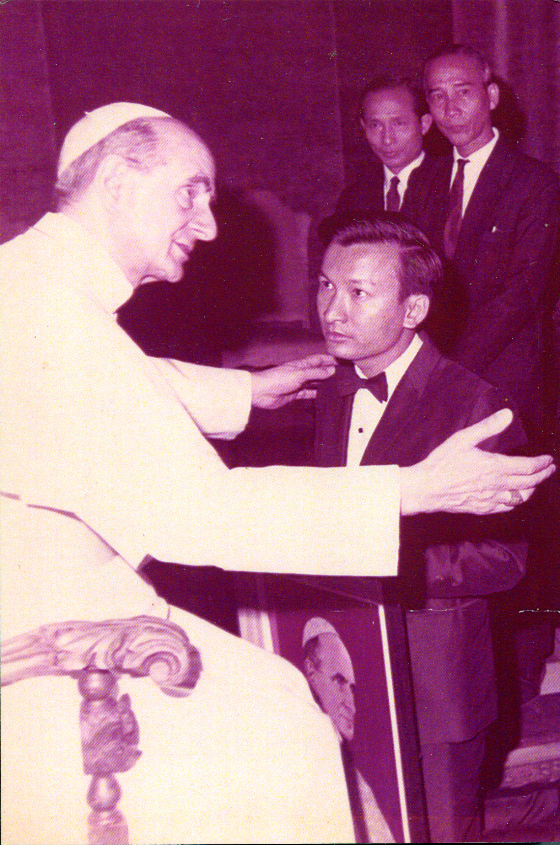 Thác Lũ Mưa Nguồn (Quyển 1) Hồi Ký - Second Edition
